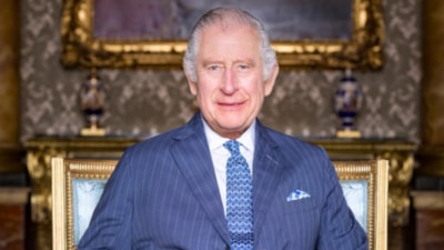 Kral Charles, Buckingham Sarayı'nda varisleriyle poz verdi