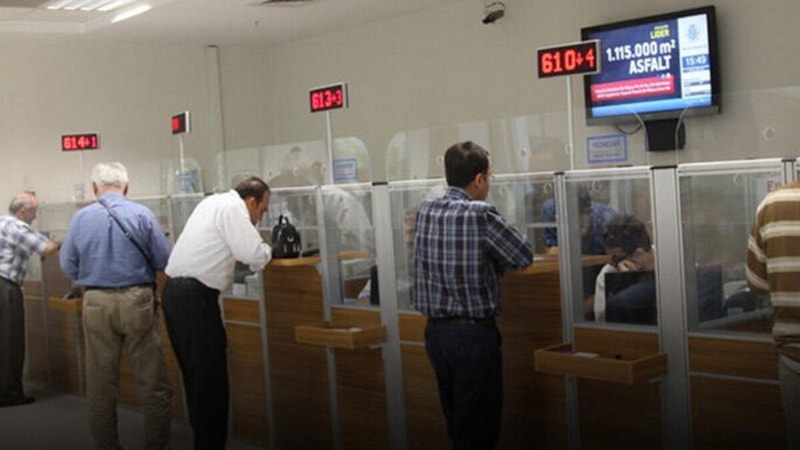 15 Mayıs Pazartesi bankalar açık mı, kapalı mı? Yarın resmi tatil mi?