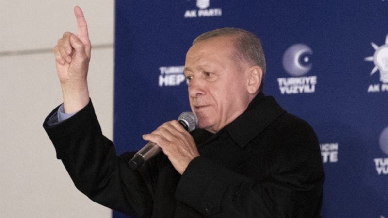 İlham Aliyev, Cumhurbaşkanı Erdoğan'ı tebrik etti