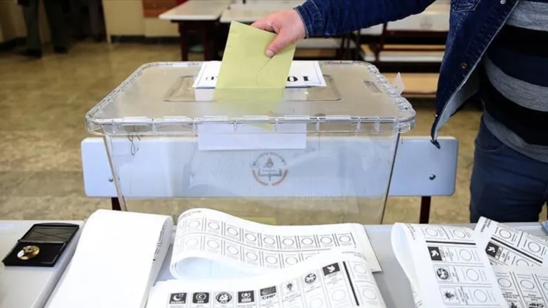 HDP'nin önceki seçime göre 67 olan milletvekili sayısı bu seçimde 62'ye düştü