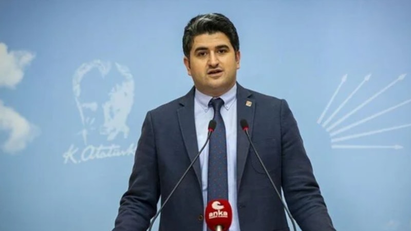 CHP'de Bilgi ve İletişim Teknolojilerinden Sorumlu Onursal Adıgüzel görevden alındı