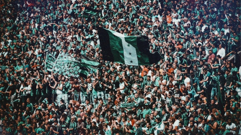 Kocaelispor ve Çorum FK 1. Lig'e yükseldi