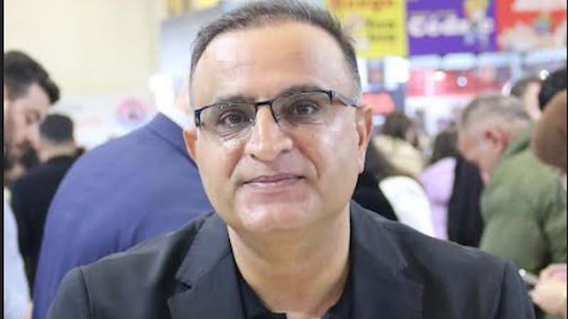 Orhan Kemal Roman Armağanı yazar Kemal Varol'un Babamın Bağlaması kitabına gitti