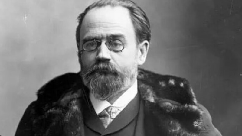 Dreyfus Davası'nda üstün cesaretinden dolayı hedef haline gelen bir romancı: Emile Zola