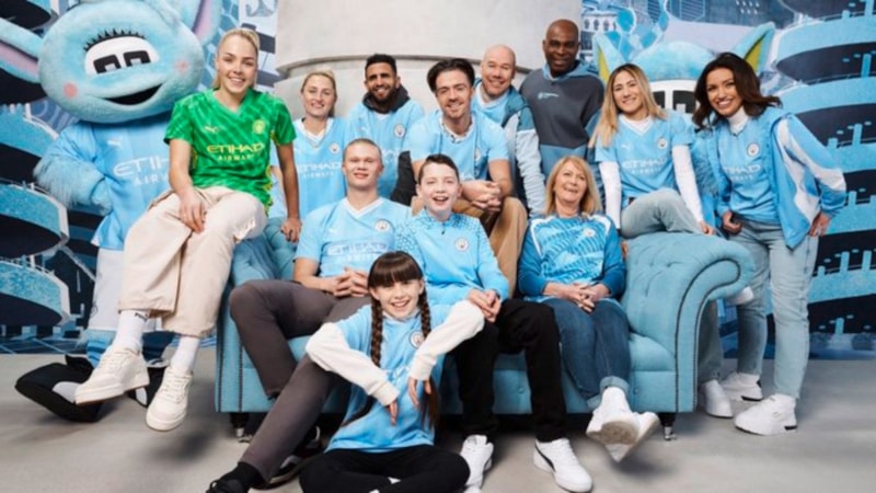 Manchester City, yeni sezon formasını tanıttı