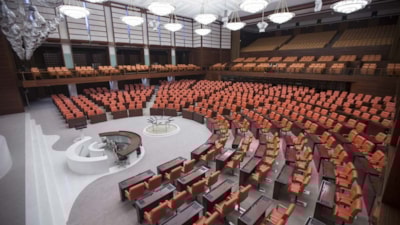 Sağlıkçı vekiller Meclis'te: Dikkat çeken isimler