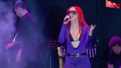 Gülşen: Rengim laik Türkiye Cumhuriyeti