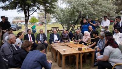 TBMM Başkanı Mustafa Şentop, Tekirdağ'da konaklama kararına son verilen depremzedeleri ziyaret etti