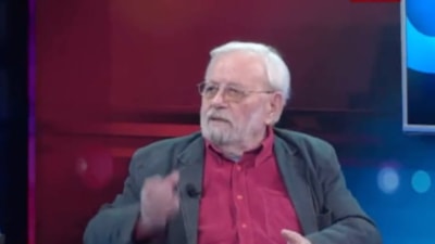 Muhalif şair Özdemir İnce: Türkiye'de kimse peçe takamaz