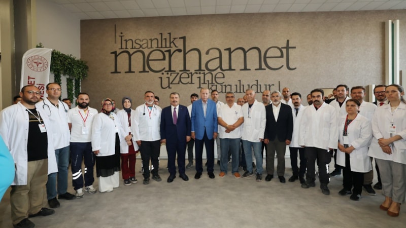 Sağlık Bakanı Fahrettin Koca'dan Hatay Defne Hastanesi'ne yönelik anlamlı paylaşım