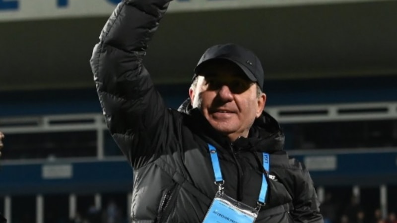 Gheorghe Hagi'nin takımı 2-0'dan maçı çevirip, şampiyon oldu
