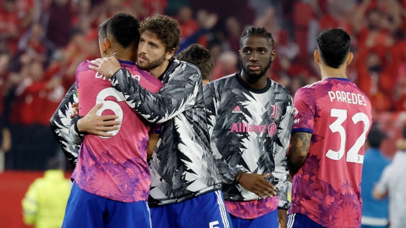 Juventus'a 10 puan silme cezası verildi