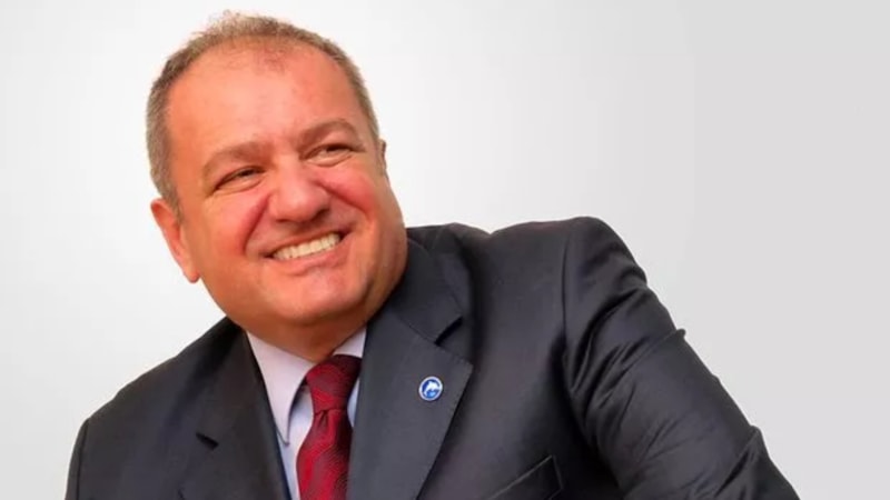 Cem Toker, iktidar seçmenine cahil dedi