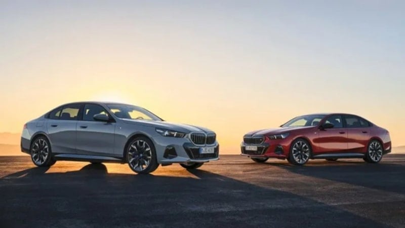 Yeni BMW 5 Serisi, elektrikli BMW i5 ile birlikte tanıtıldı