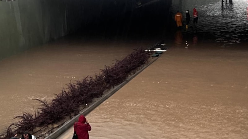 Nevşehir'de şiddetli sağanak: Alt geçit göle döndü
