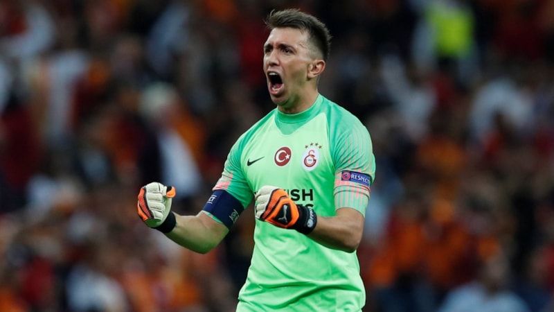 Galatasaray'ın Fenerbahçe derbisindeki Muslera planı: Penaltı atabilir