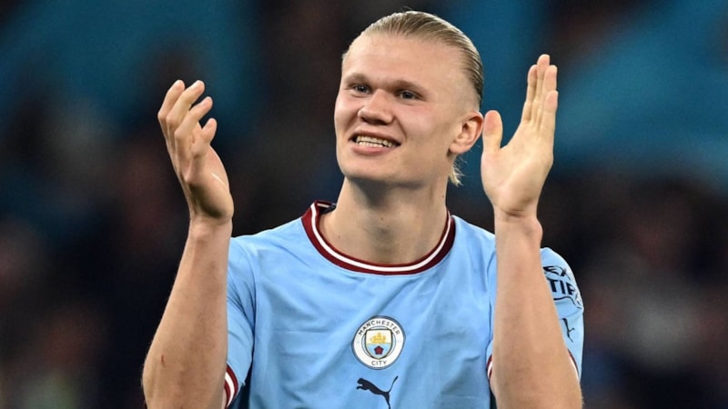 Premier Lig'de yılın futbolcusu Erling Haaland