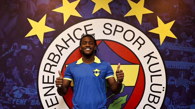 Fenerbahçeli Michy Batshuayi: İki kupayı da kazanabiliriz