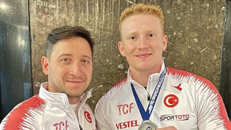 Milli cimnastikçi Mehmet Ayberk Koşak, gümüş madalya kazandı