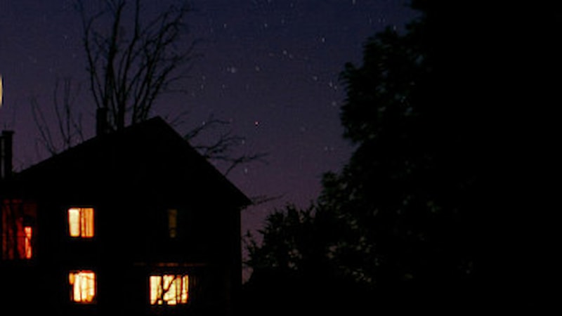 Zaman tünelinde yolculuk ve hepimize tanıdık gelen Zahit romanı