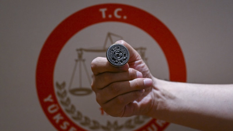 CHP'li İzmir Belediyesi şirketi oy vermeyenlerin listesinin hazırlandığını duyurdu