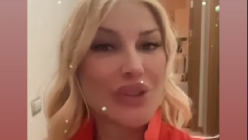 Songül Karlı'nın yeni pozuna beğeni yağdı