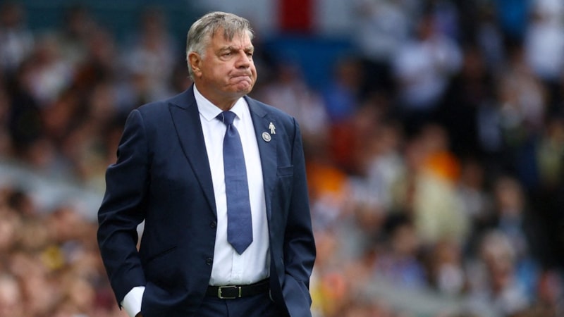Leeds United'da Sam Allardyce takımdan ayrıldı