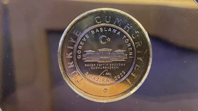 Cumhurbaşkanı Erdoğan'ın 'Göreve Başlama Töreni' dolayısıyla hatıra parası bastırıldı