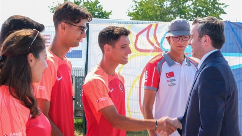 Milli sporcular Mete Gazoz ve Batuhan Akçaoğlu zirvede yer aldı