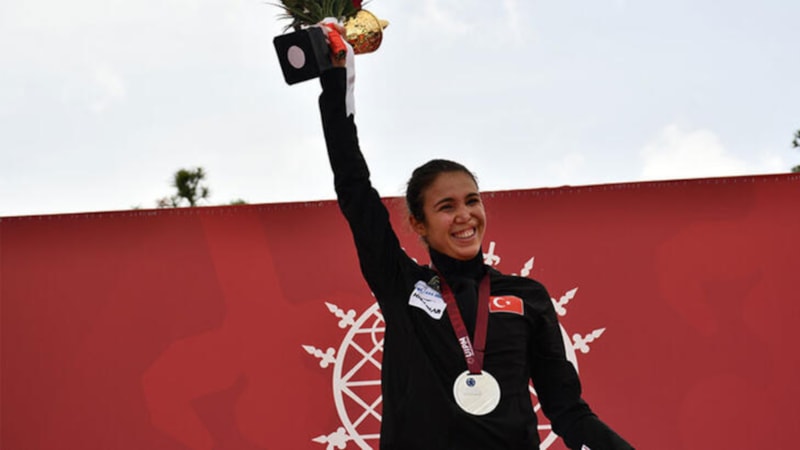 İlke Özyüksel modern pentatlonda dünya ikincisi