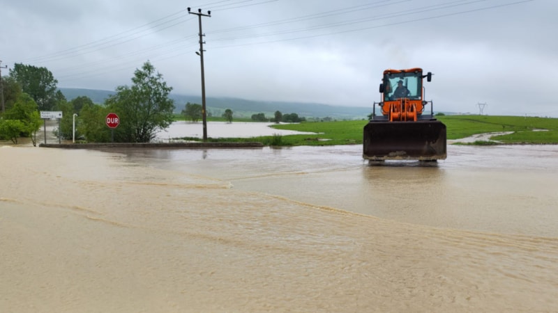 Samsun ve Ordu'da sel felaketi! Okullar bir gün daha tatil edildi