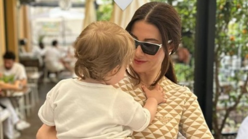 Başak Dizer, oğlu Kurt Efe ile poz verdi