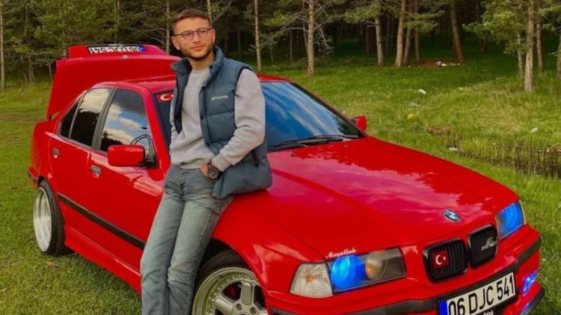 Ardahan’da ağabeyini bıçakladı: Samsun’da sahilde gezerken yakalandı