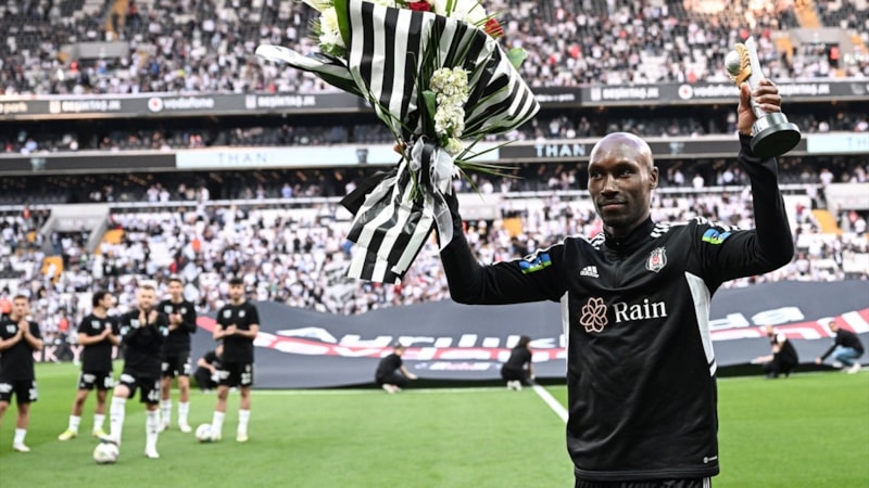Atiba Hutchinson'dan Beşiktaş'a veda
