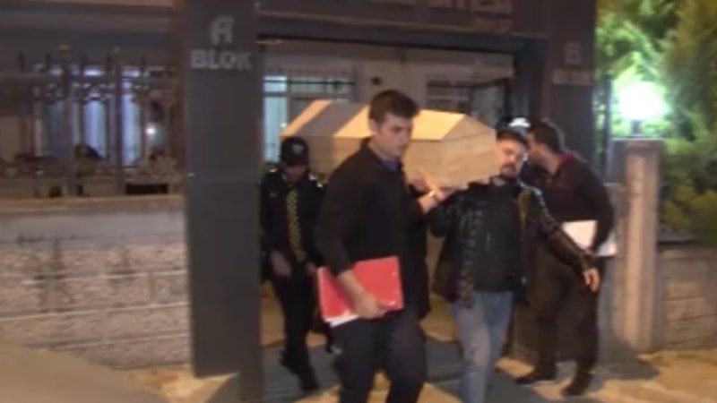 Büyükçekmece'de dehşet: Boğazından bıçaklanmış halde bulundu