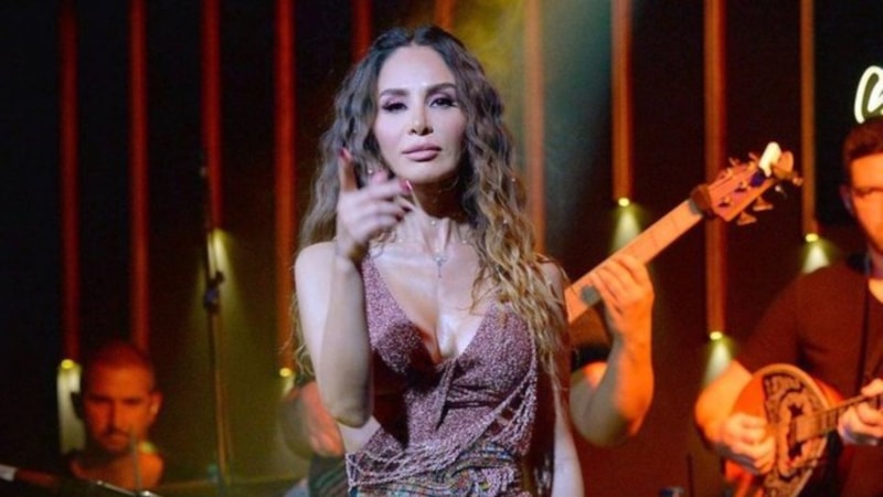 Betül Demir: Sezen Aksu sahnelere dönse de hepimiz limon satsak