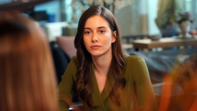 Beril Pozam tatil sezonunu açtı