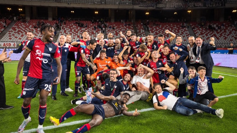 İtalya'da Serie A'da Spezia düştü, Cagliari yükseldi