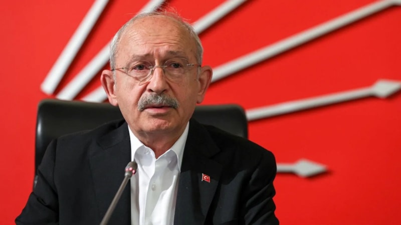 Kemal Kılıçdaroğlu genel başkanlık için Özgür Özel'i destekleyebilir