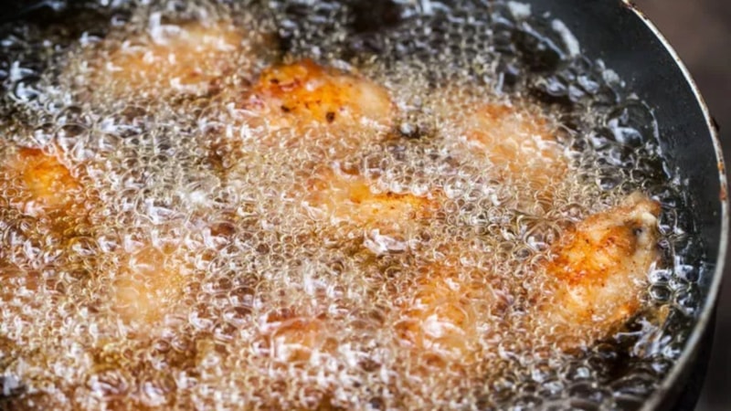 Ne ayçiçek, ne zeytinyağı! İşte ısıya en dayanıklı sıvı yağ! Tekrar tekrar kullanılıyor...