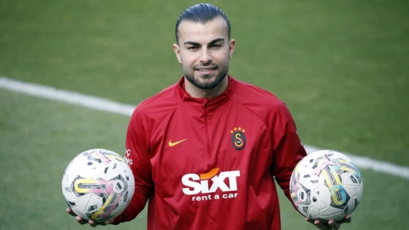 Abdülkerim Bardakcı başka takıma gitmek istemiyor