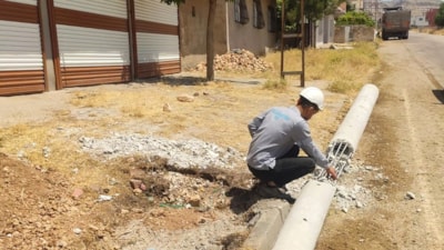 Şırnak'ta kaçak elektrik kullananlar ekiplere saldırdı