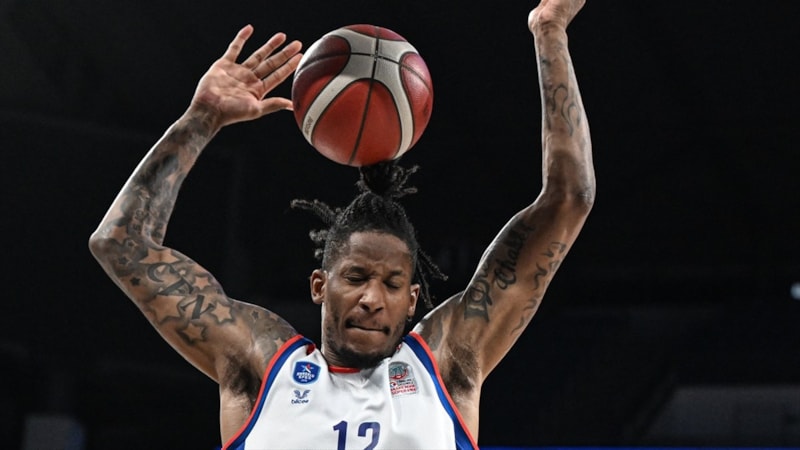 Karşıyaka'yı deviren Anadolu Efes'ten şampiyonluğa dev adım