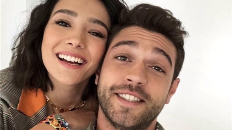 Aybüke Pusat, Furkan Andıç'ın kucağına atladı