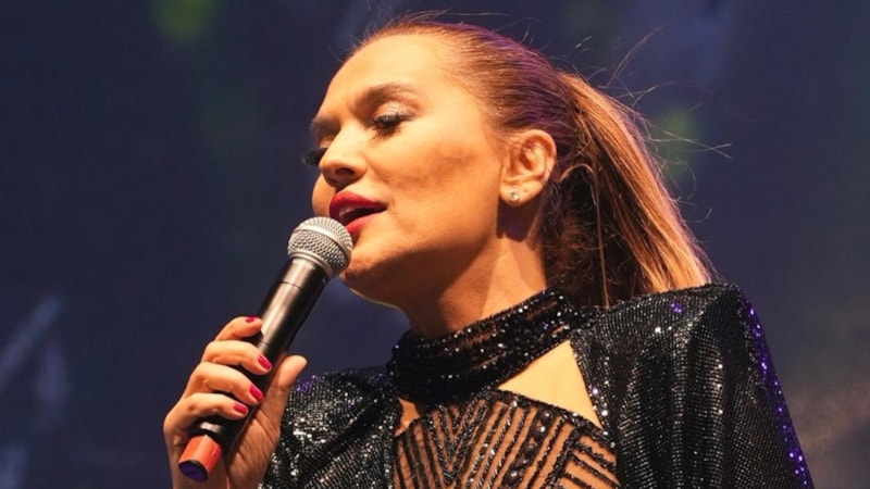 Demet Akalın'dan 'servis bedeli' tepkisi