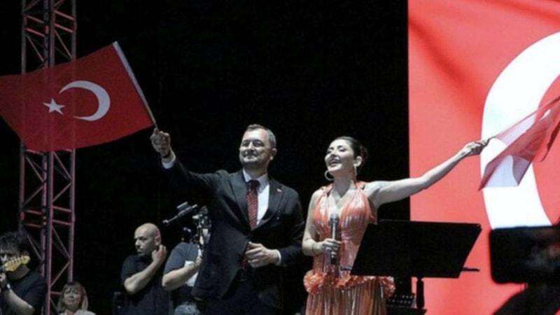 Görevden alınan Cüneyt Yüksel son reklamını yaptı