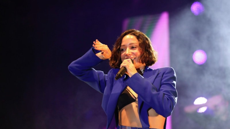 Zeynep Bastık, İstanbul'u terk ettiğini açıkladı