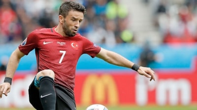 Gökhan Gönül profesyonel kariyerinde hangi takımlarda forma giydi? İşte Gökhan Gönül'ün kariyeri..