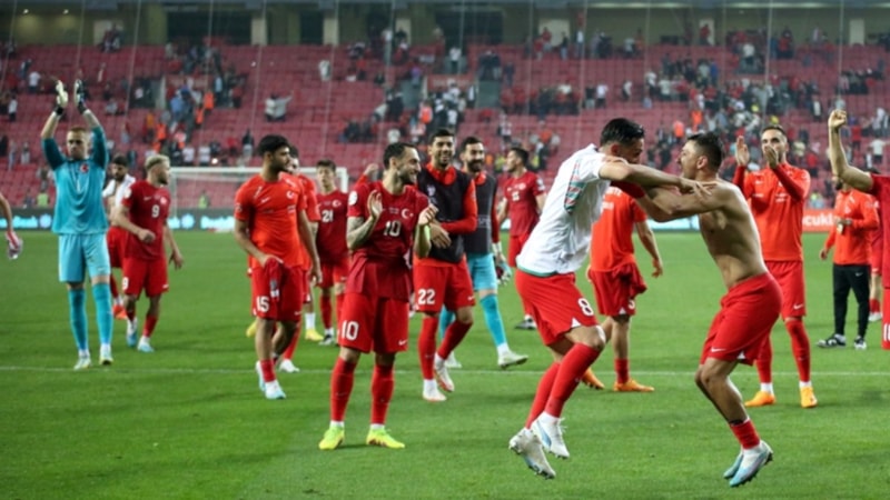 Hakan Çalhanoğlu: İlk defa penaltı kaçırdım