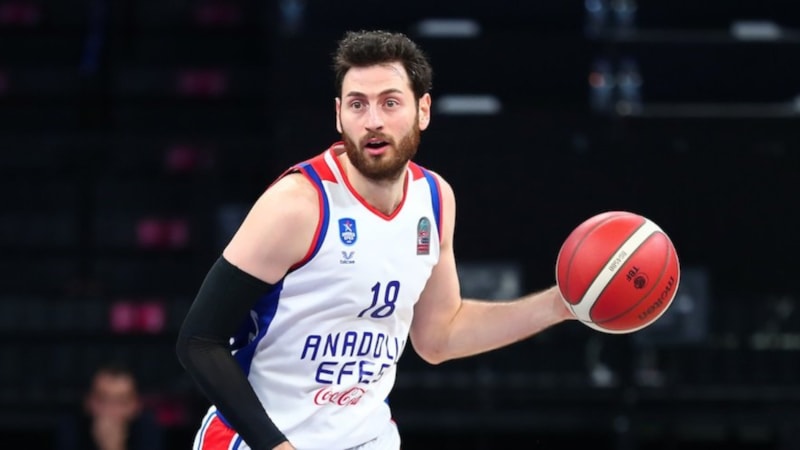 Egehan Arna, Anadolu Efes'ten ayrıldı
